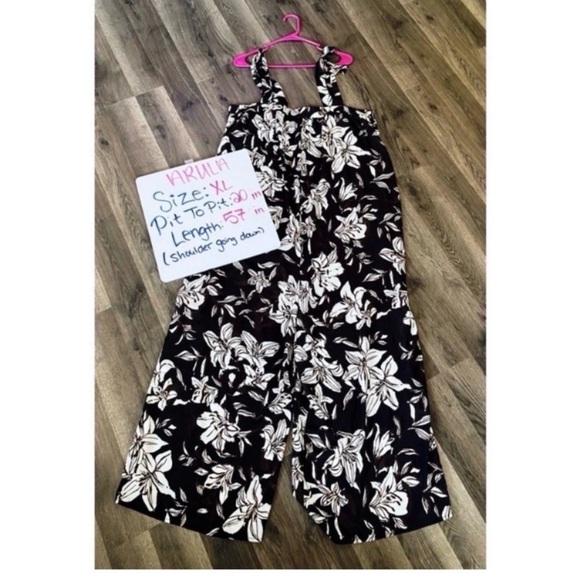 ARULA Black Floral Wide Leg Jumpsuit - Picture 11 of 11